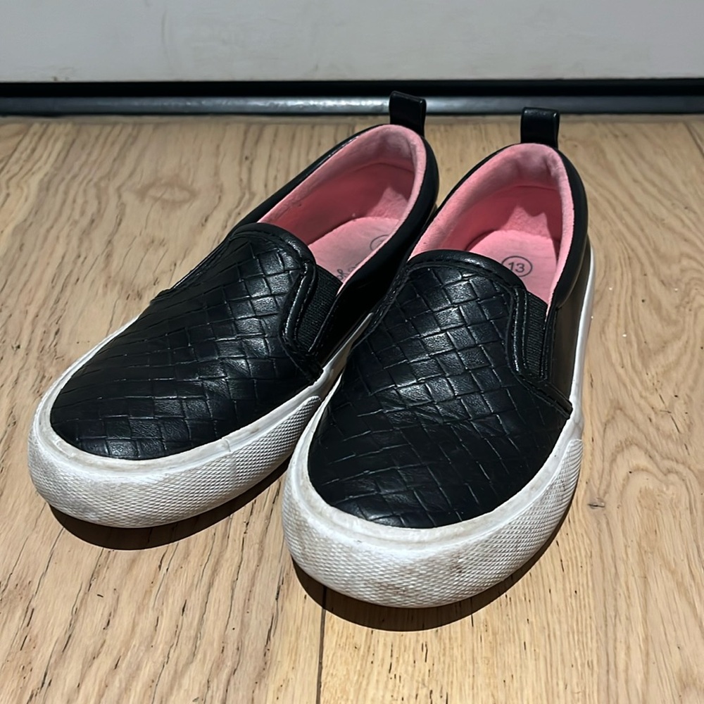 Cat & Jack Girls’ Black Slip-On Sneakers (Size: 13)